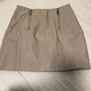 Tan/Gray Leather Skirt with Zippers on front Size:S